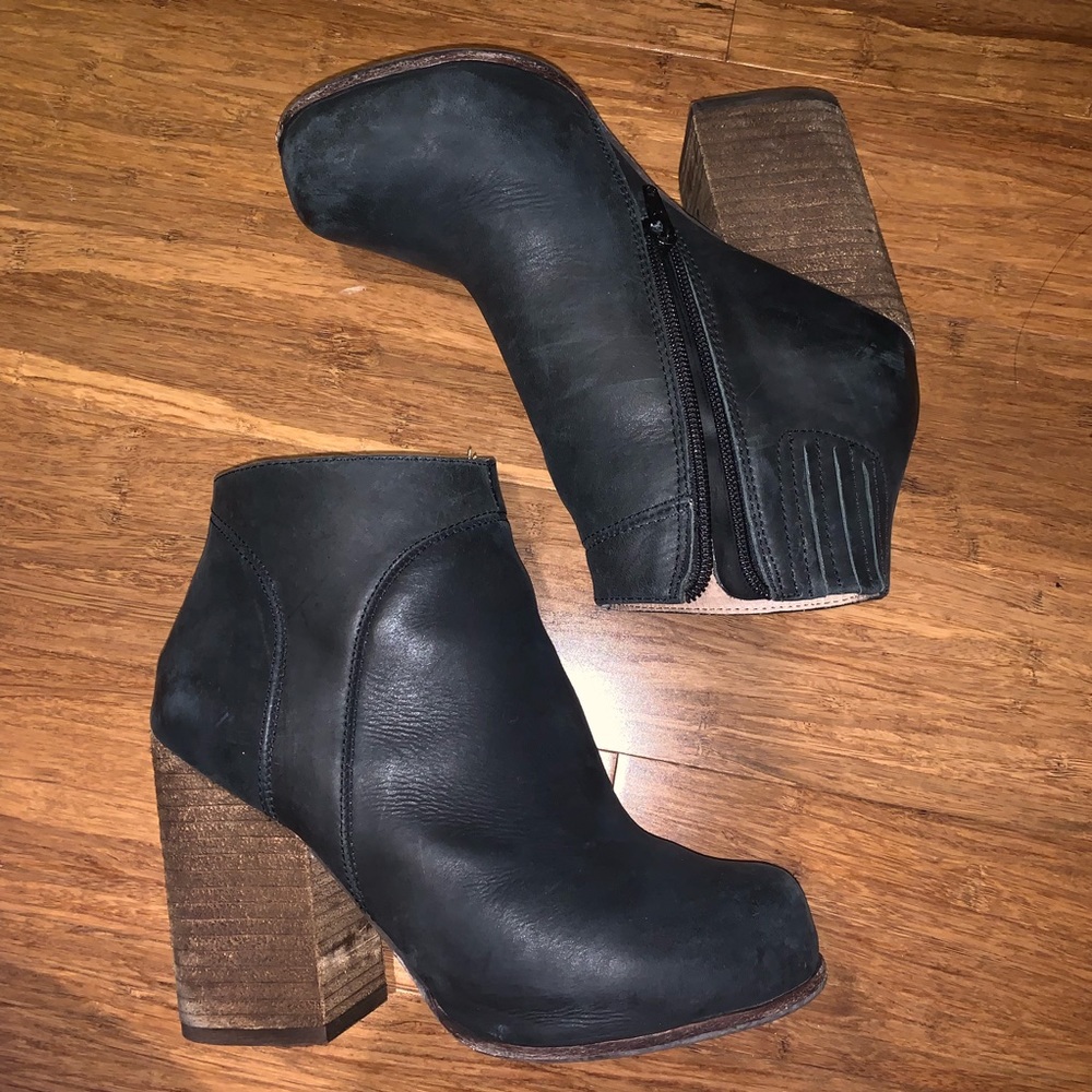 Jeffrey campbell leather booties